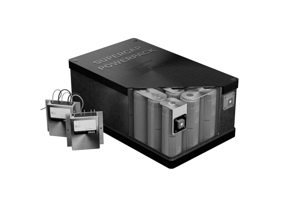 DC/DC converter with supercapacitor power pack and supercapacitors